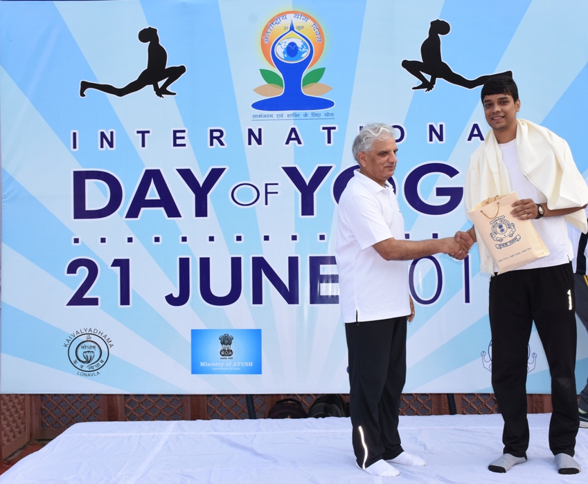 अंतर्राष्ट्रीय योग दिवस-21 जून 16 ।